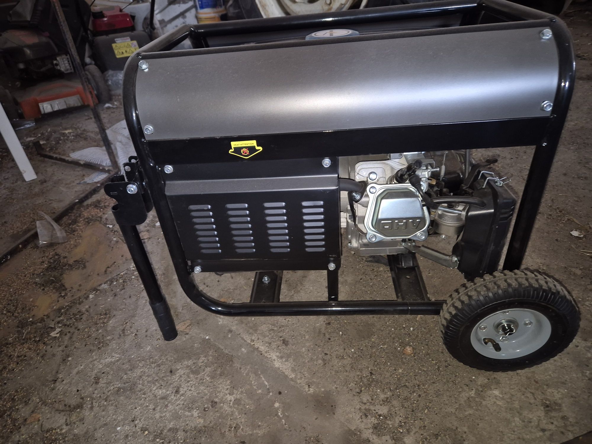 Agregat pradotworczy 3F 230 i 400v  7.3 KW , AVR