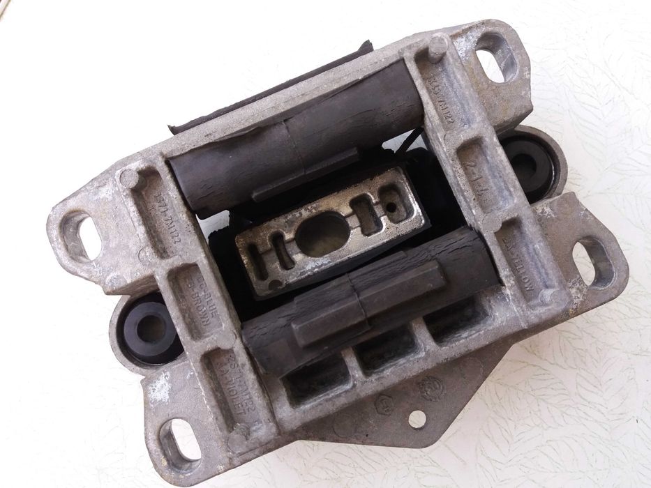 Подушка двигателя FORD MONDEO 2000-2007 1152321 / 1S717M122, Б/У