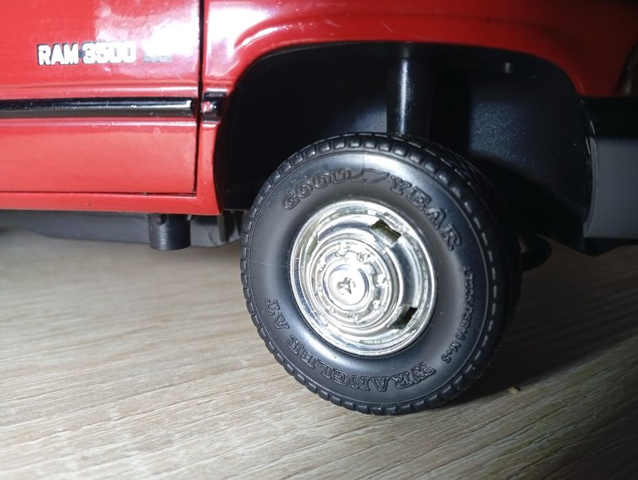 Dodge Ram 3500 V10 Anson 1/18 Pickup metal 1:18 nie Ertl Norev Zabawka