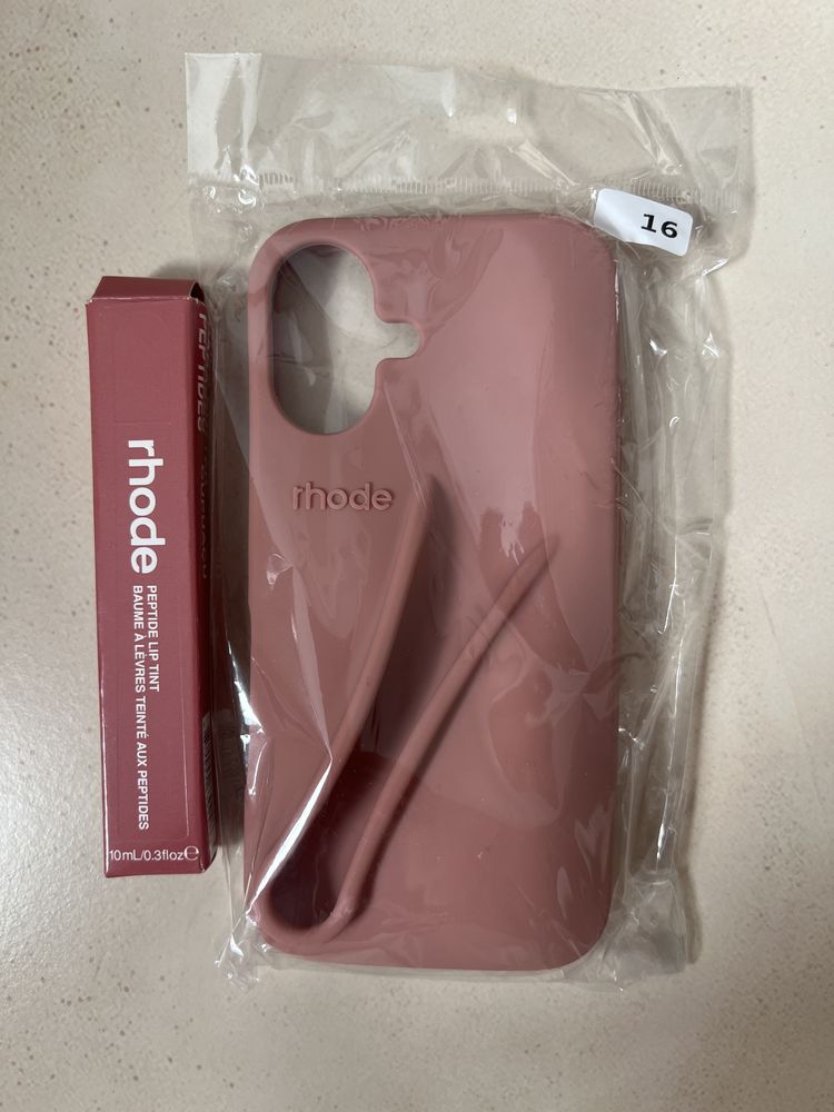 Etiu iphone 16 z blyszczykiem rhode