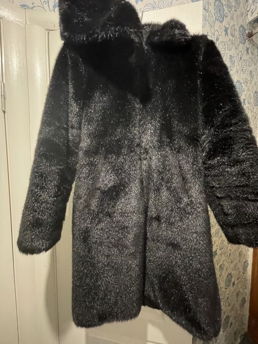 Продаю теплу шубку на зиму