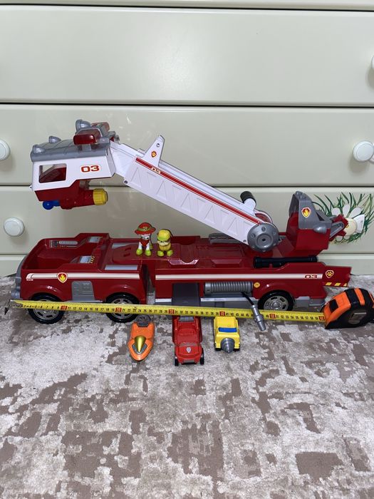 Щенячий патруль , пожарная станция , велика машина