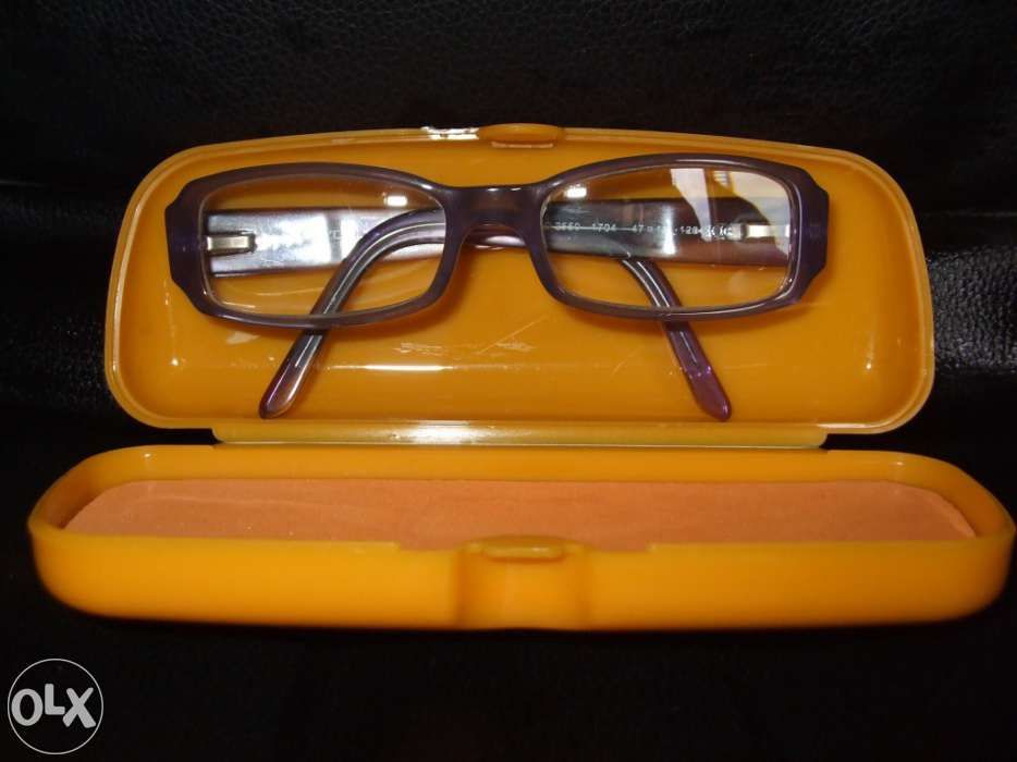 Óculos de criança marca VOGUE 100% originais.