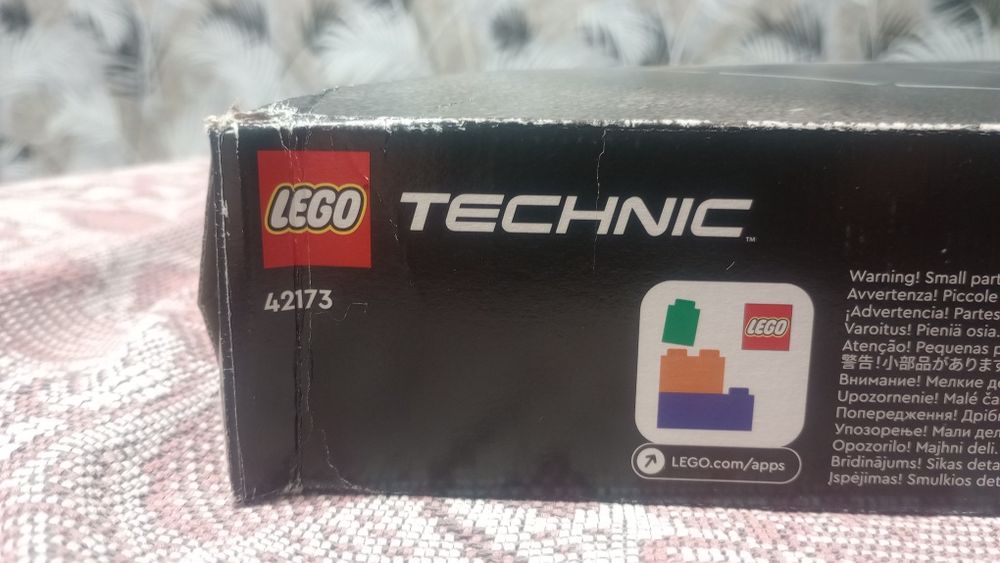 Продам конструктор Lego