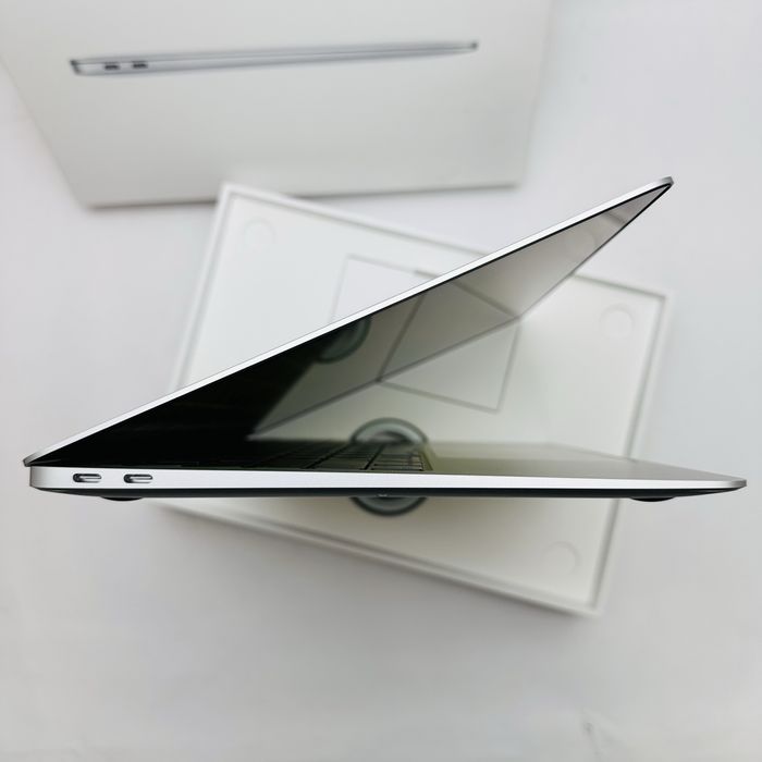 Open Box! MacBook Air 13" 2020 M1 Silver 16GB 256GB SSD