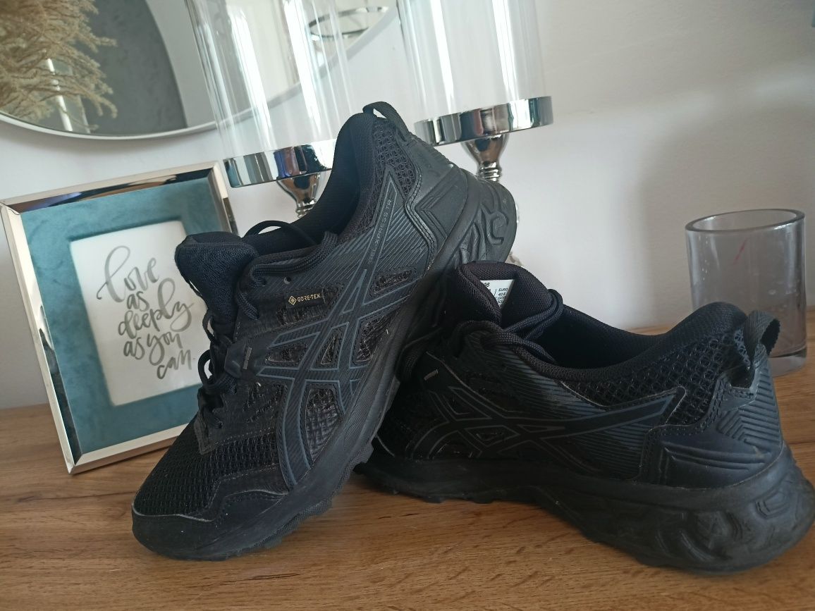 Buty Asics goretex 40,5 czarne