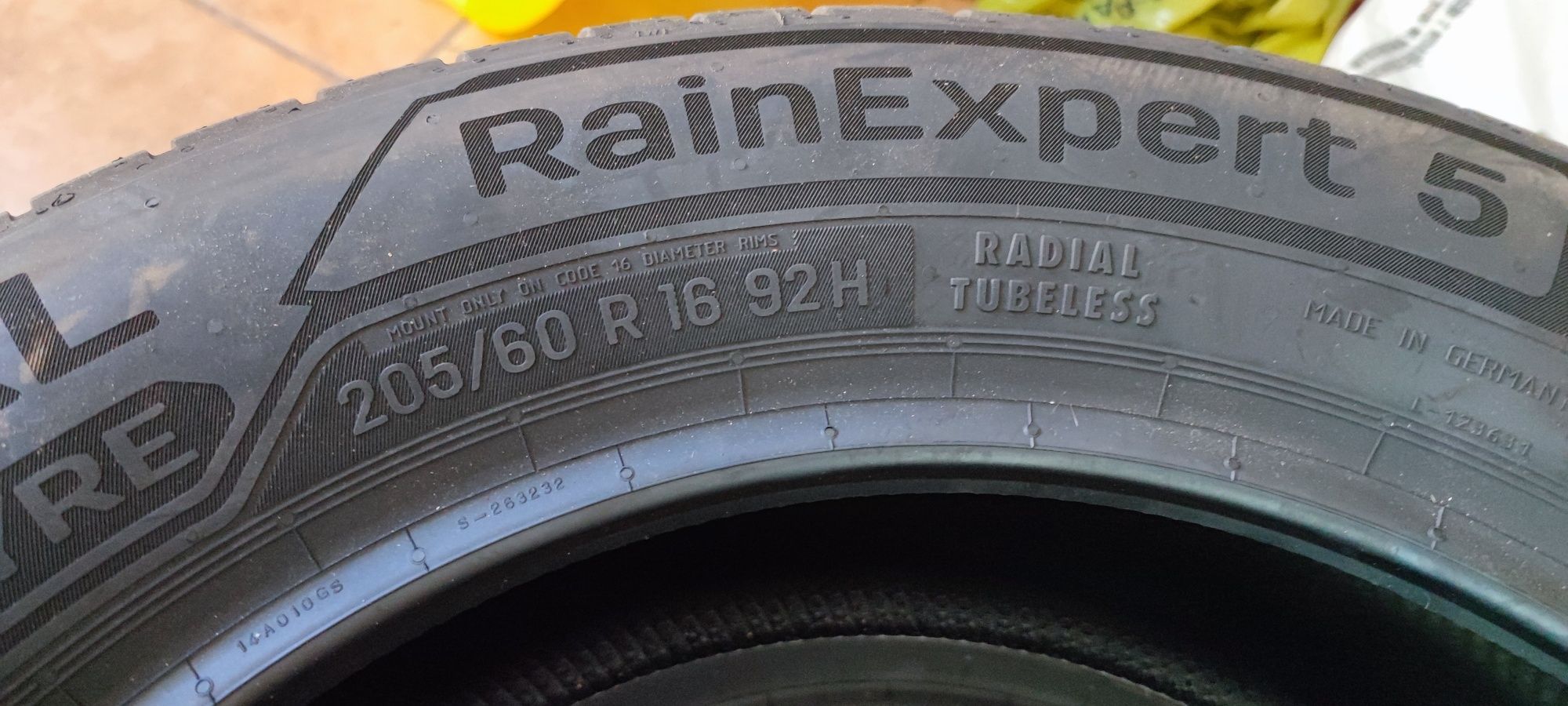 2 Opony Uniroyal RainExpert 5 205/60 r16