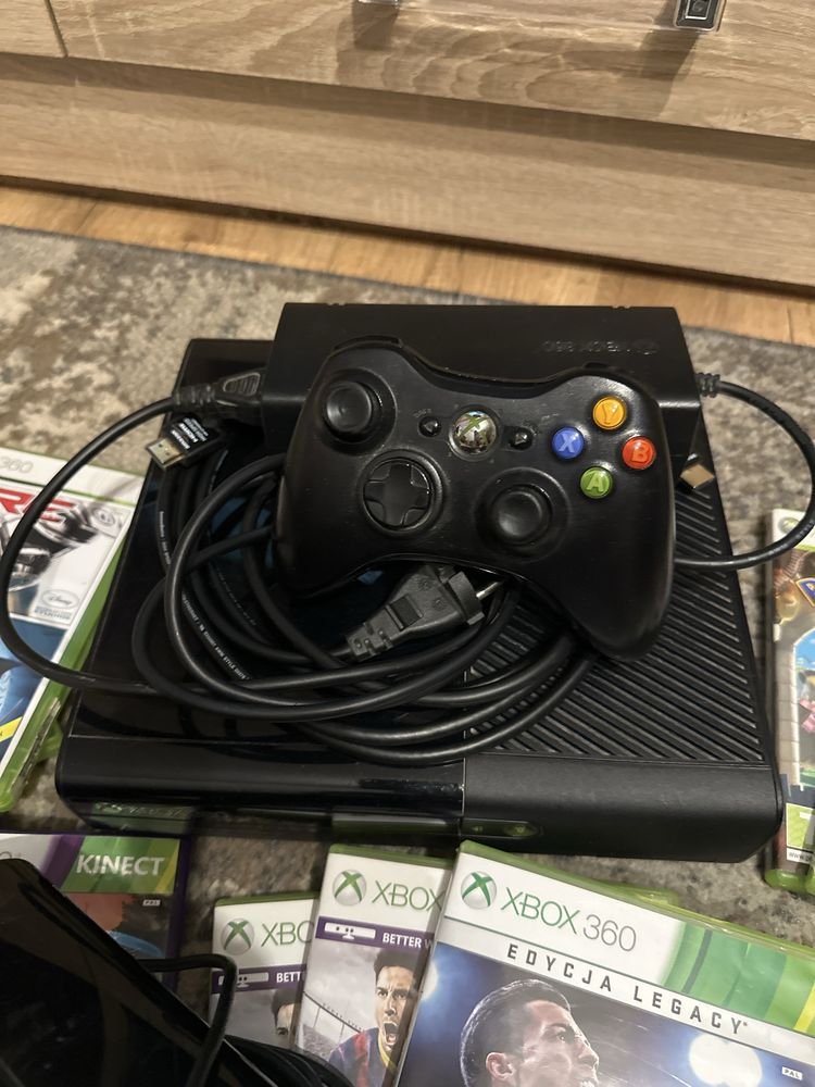 Konsola xbox 360 plus kinekt