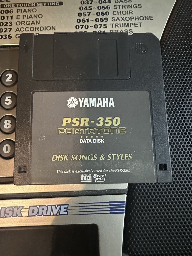 Keyboard Yamaha PSR 350 ze stacją FDD dyskietka karton.