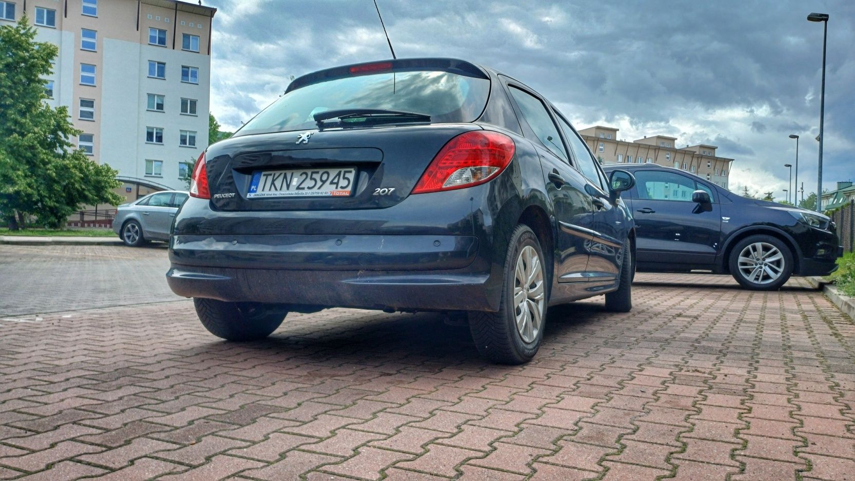 Peugeot 207 rocznik 2010r. 1.4 vti 95km 202000km