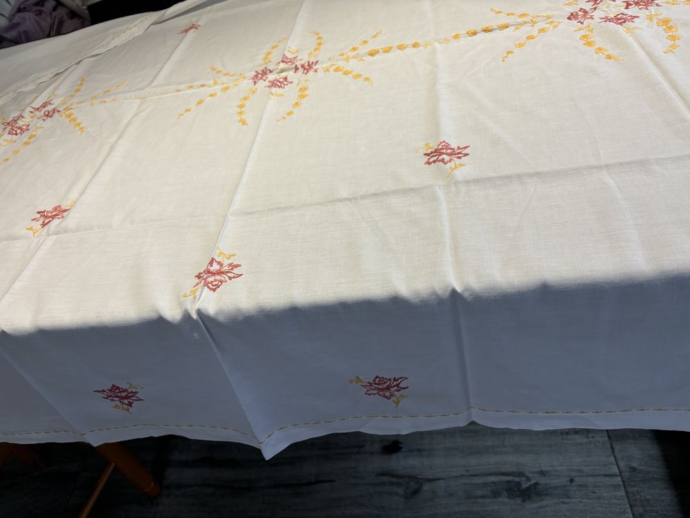 Toalha de mesa bordado manual 150 × 205