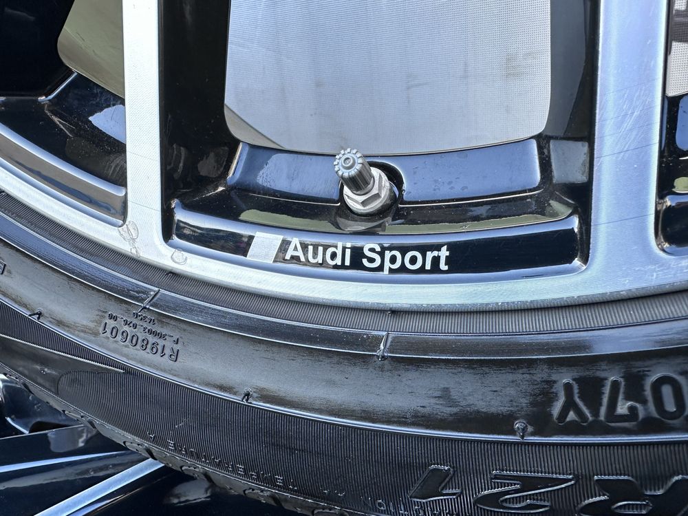 Audi Sport Q7 Q8 koła felgi 21 lato letnie