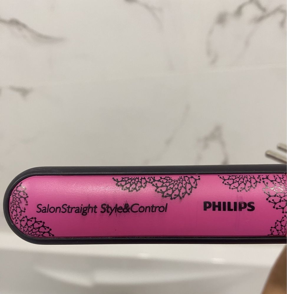 Вирівнювач волосся Philips