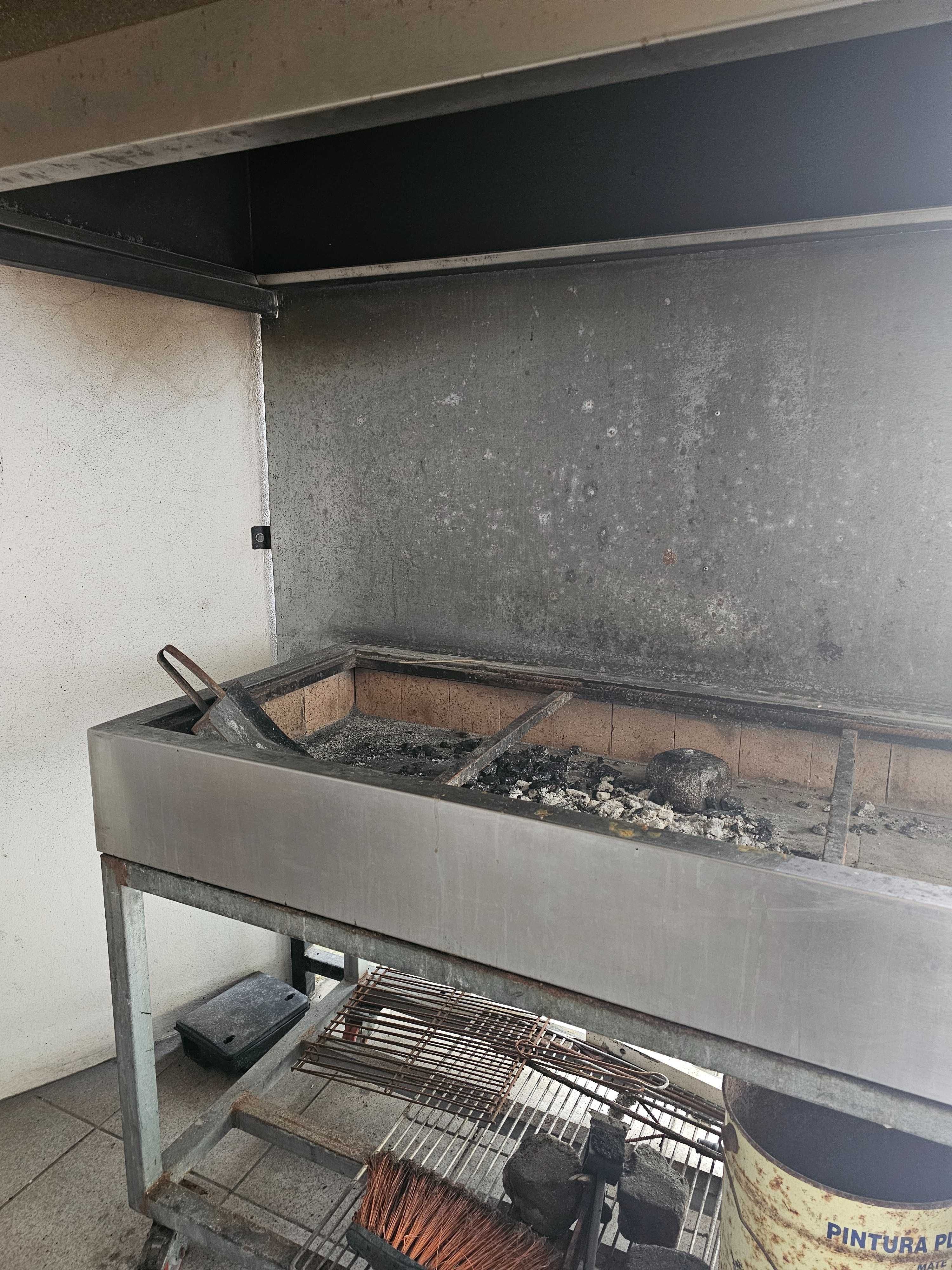 Churrasqueira Inox