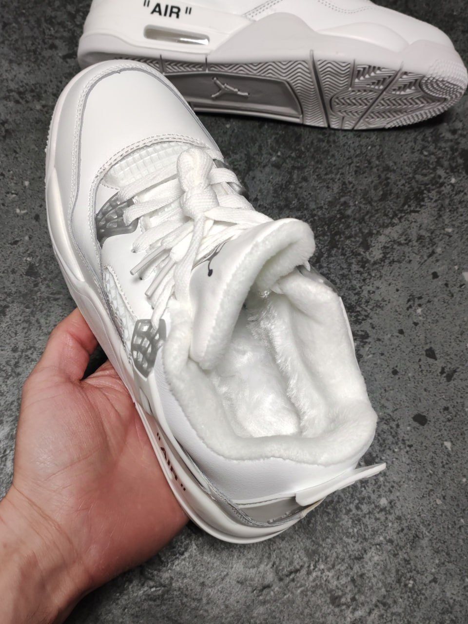 Кросівки зимові Nike Air Jordan 4 з хутром розпродаж