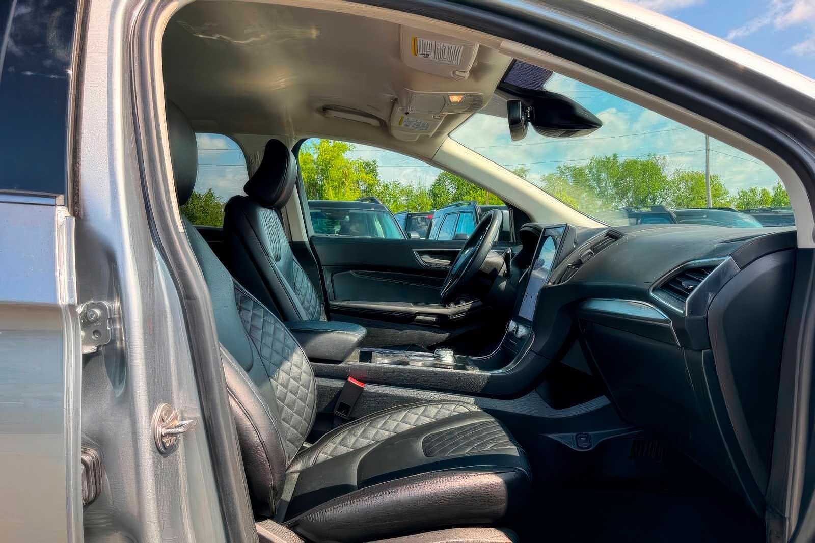 2023 Ford Edge Titanium
