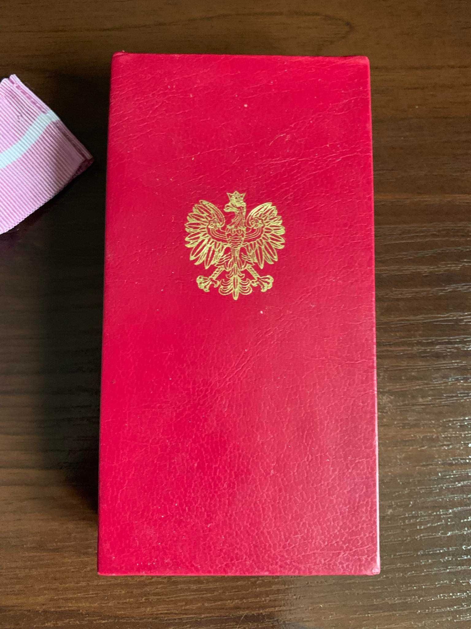 Medal RP za długoletnie pożycie. Pudełko nadanie