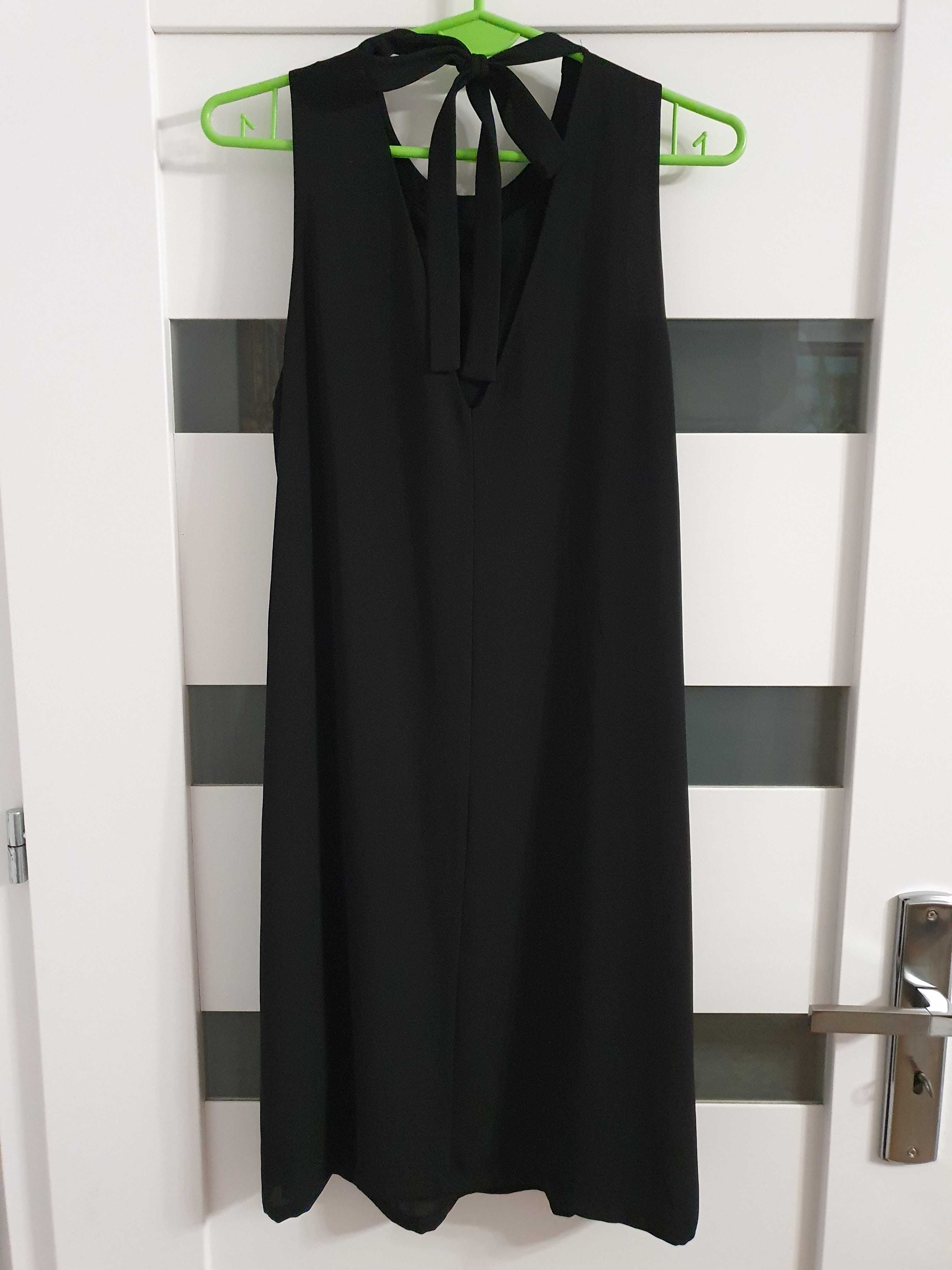 Elegancka czarna sukienka mini z plisami z przodu H&M - r. 40