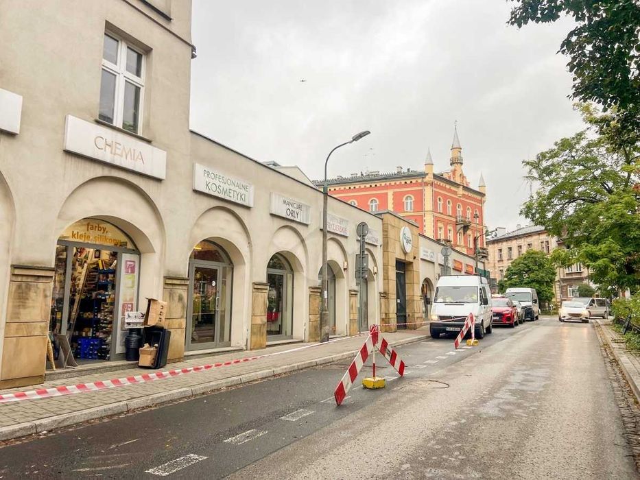 Lokal w centrum - duża witryna - ul. Słowiańska/Długa - MPEC