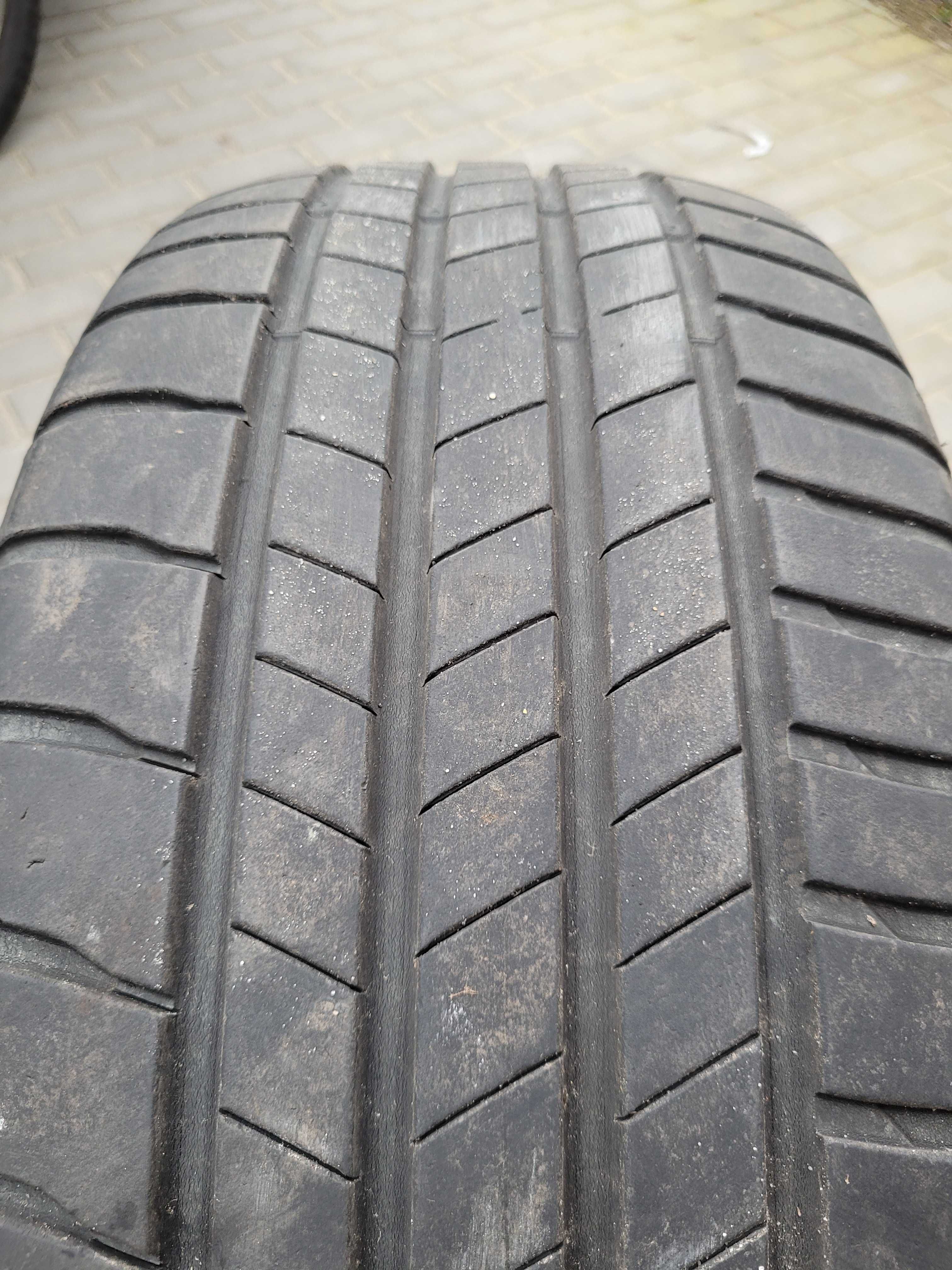 Bridgestone Turaza T005 215/55 R17
03.2020 rok  Letnie