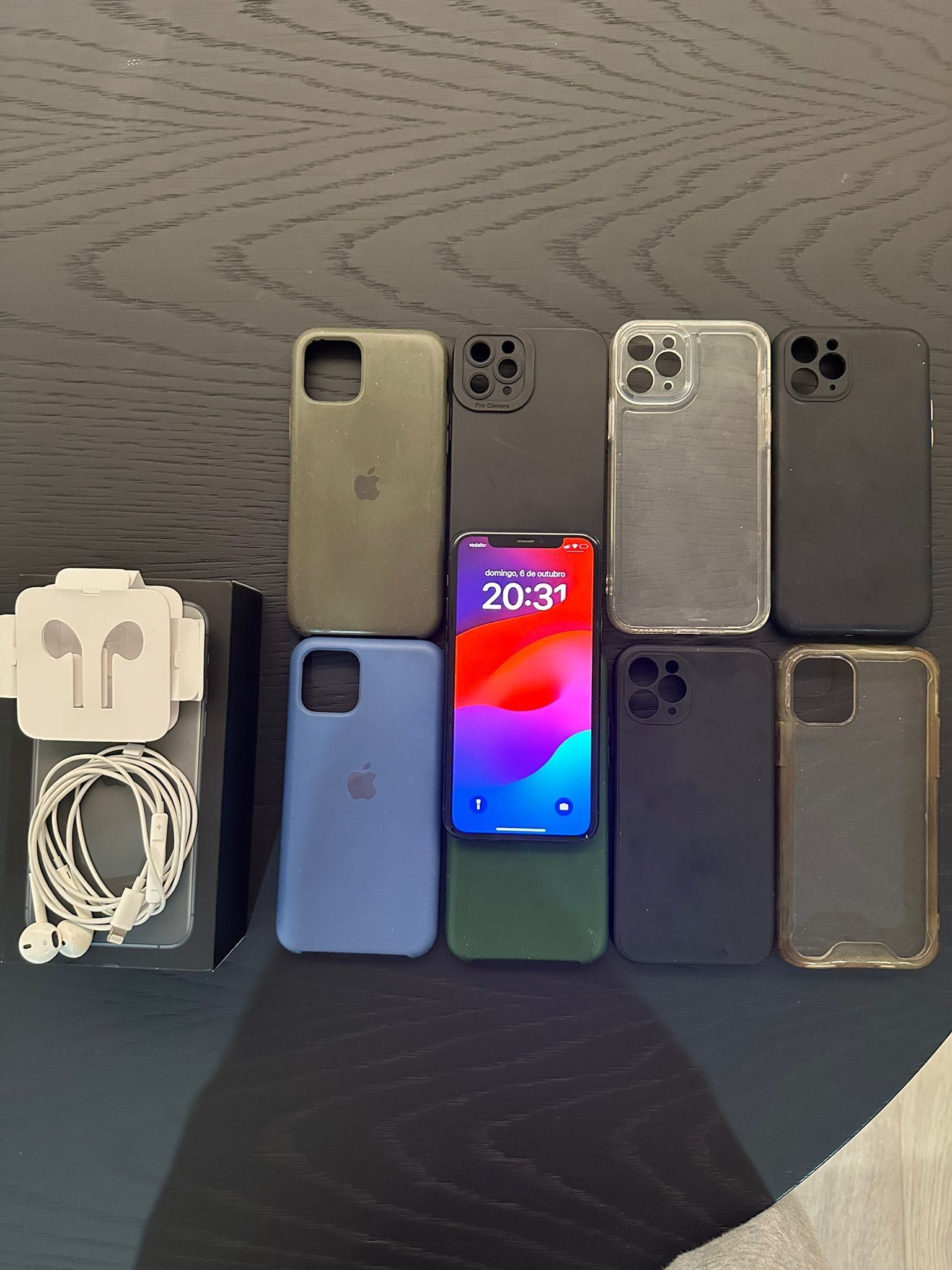 iPhone 11pro 64gb com capas