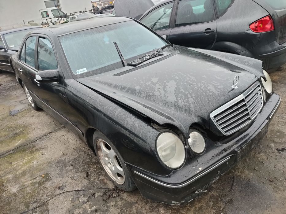 Mercedes E na czesci