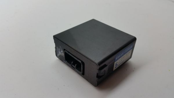 Centralina do fecho central TOYOTA Yaris (_P1_)