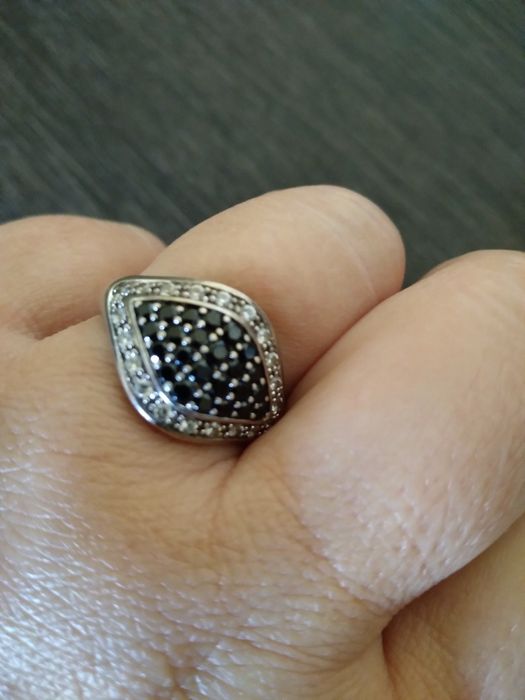 Srebrny pierścionek