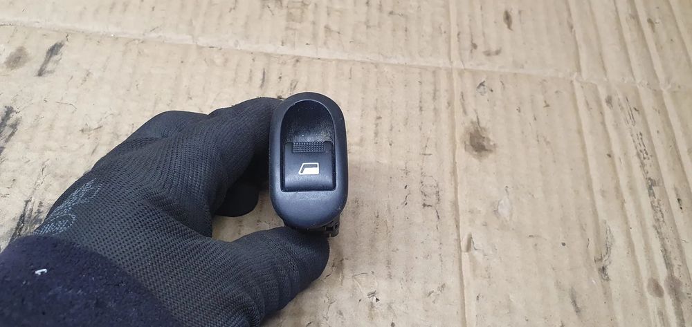 Przycisk przełącznik szyby Citroen C3 I 96605364XT