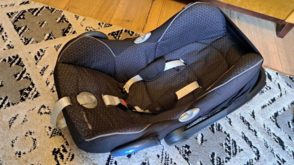 Fotelik samochodowy nosidełko z bazą MaxiCosi Cabriofix isofix
