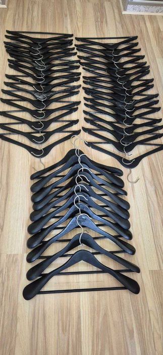 Плічка вішак Vivendi для верхнього одягу чорний матовий 43 см вешалка