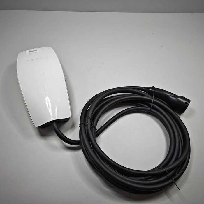 Tesla Wall Connector - Avariadas