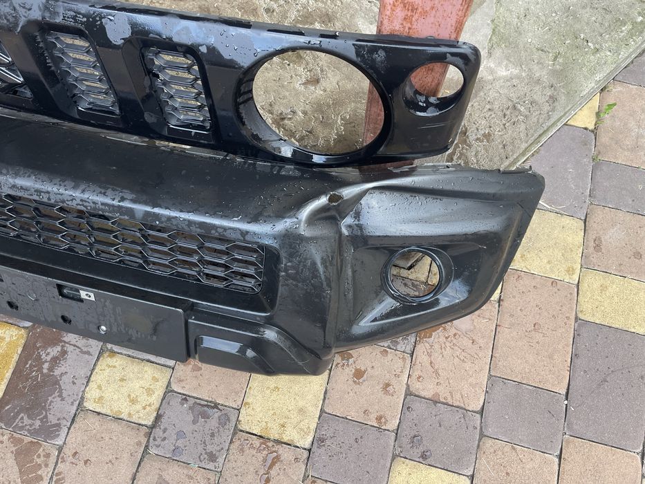 Продам бампер и решётку Suzuki Jimny