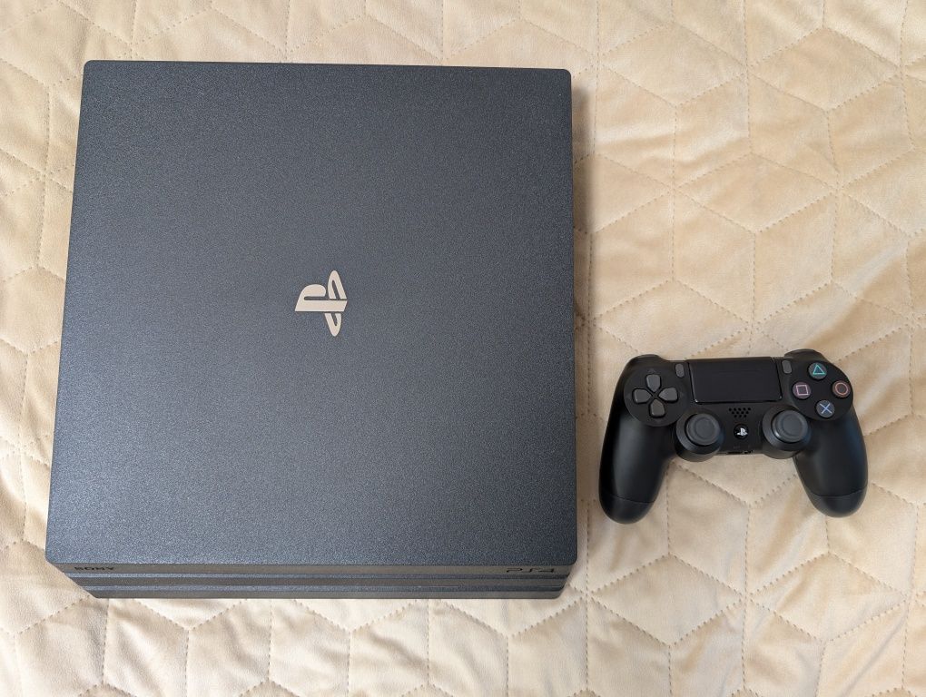 PS4 Pro у відмінному стані
