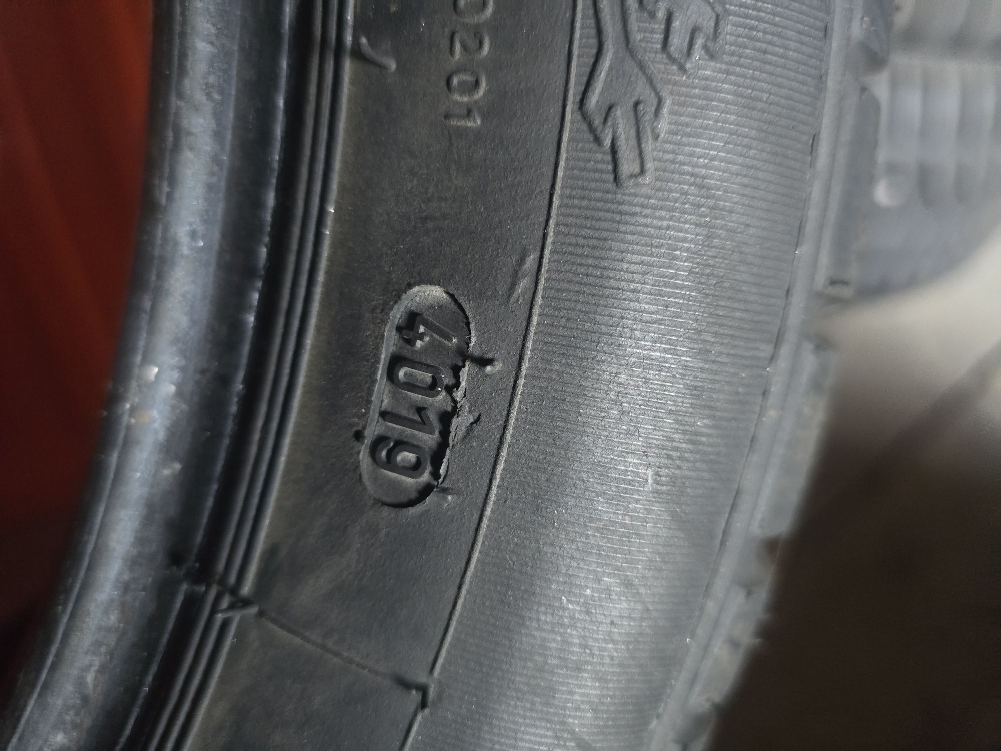 Opony zimowe 215/50 R 17