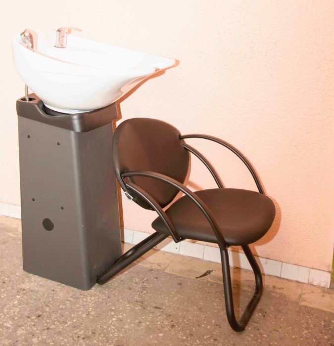 Меблі для салонів краси, перукарська мийка