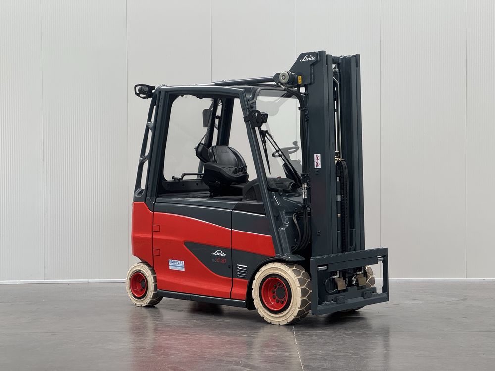 Empilhador Linde 3000Kg - Elétrico
