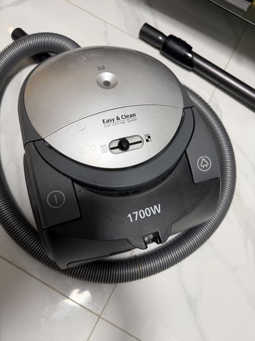 Пилесос рабочий отдам срочно