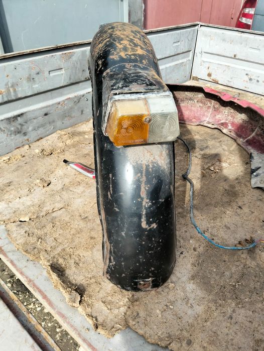 Крило          мт