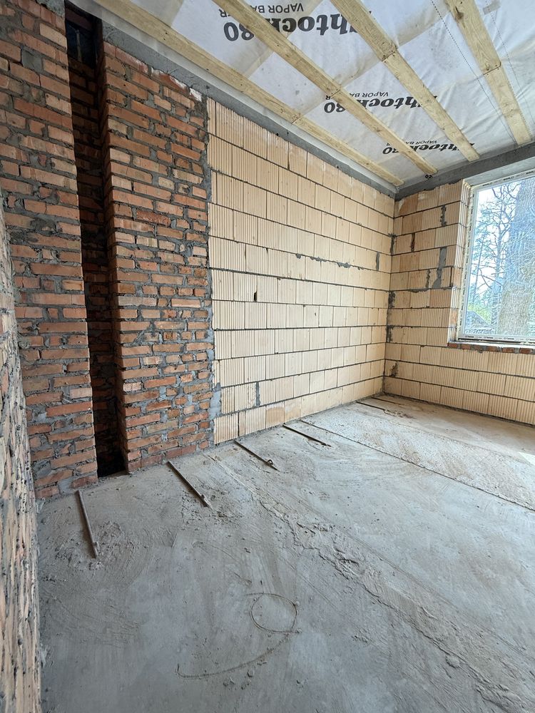 Сучасний дуплекс з терасою та ділянкою біля парку Незнайки Ірпінь
