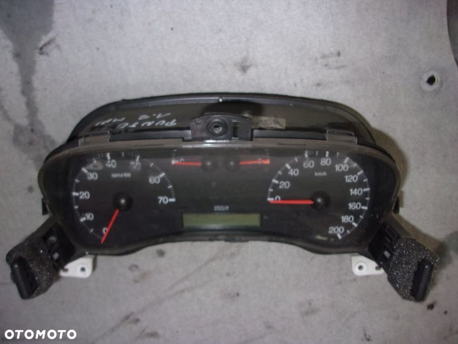 ZEGARY LICZNIK FIAT PUNTO 2 II 1.2 8V