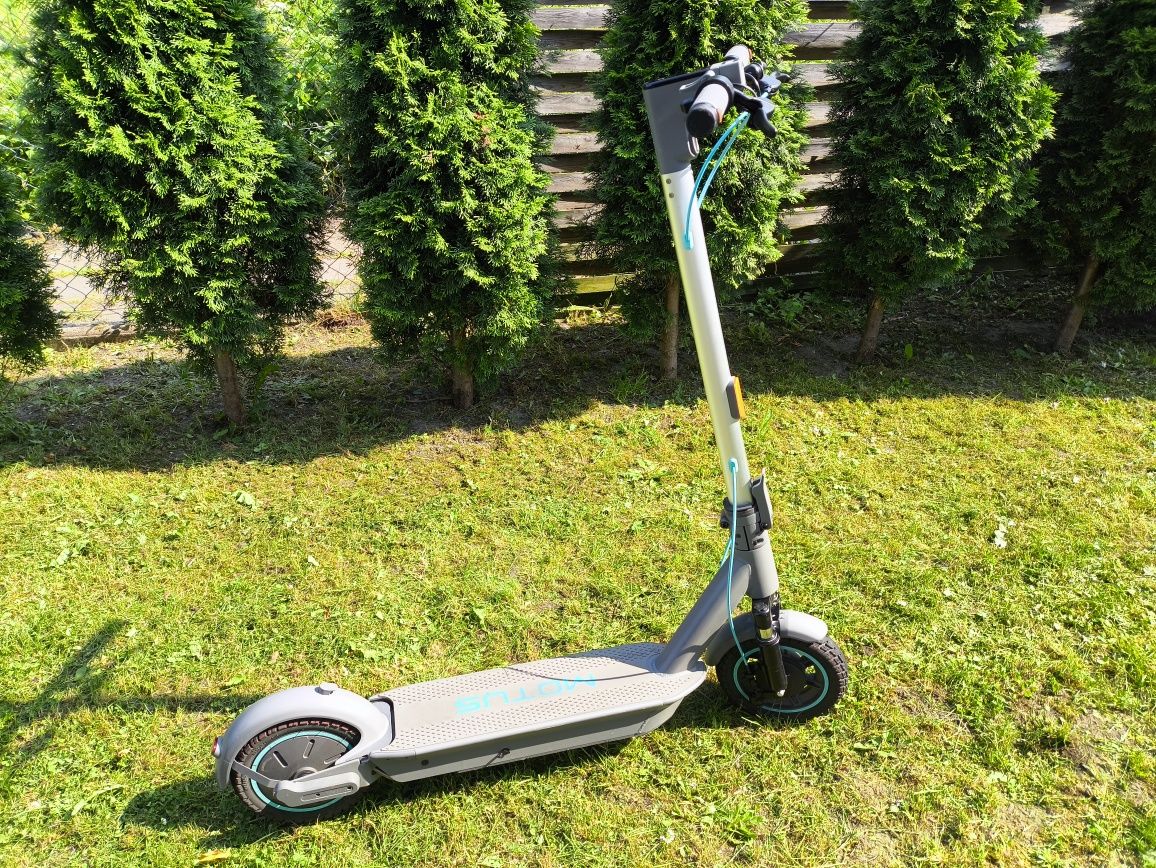 hulajnoga elektryczna motus scooty 10 plus 2023