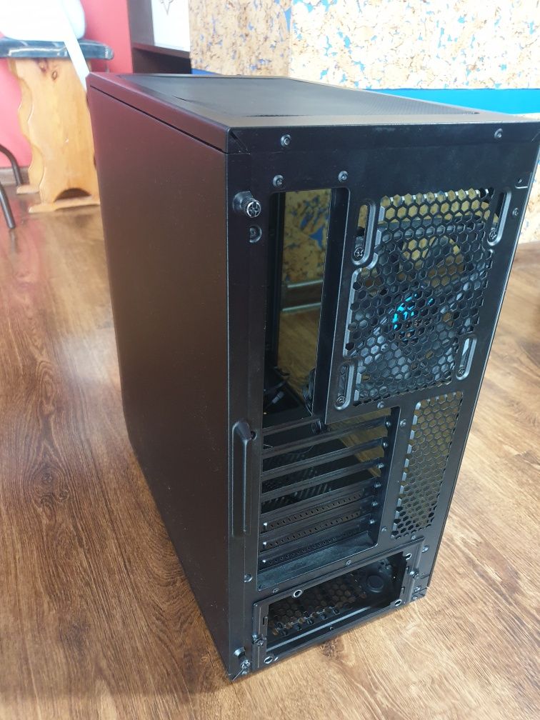 Fractal Design Meshify C + 6x wentylatory