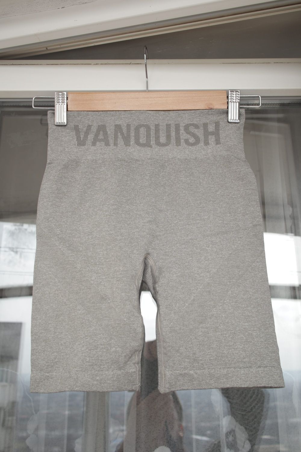 Спортивні фітнес шорти, велосипедки VANQUISH S