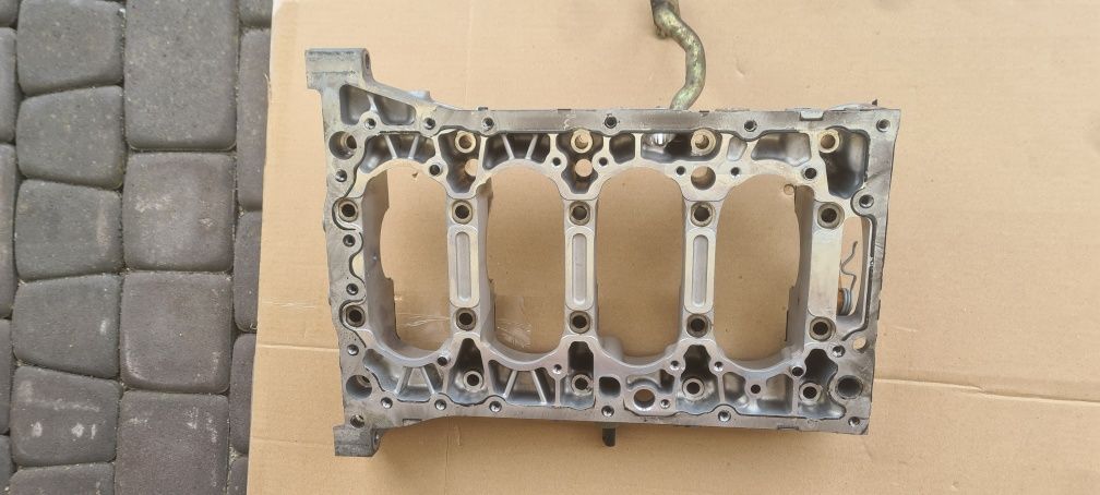 Podstawa Bloku Podpora Wału D4204T5 VOLVO V60 S60 V70 2.0 314.01922