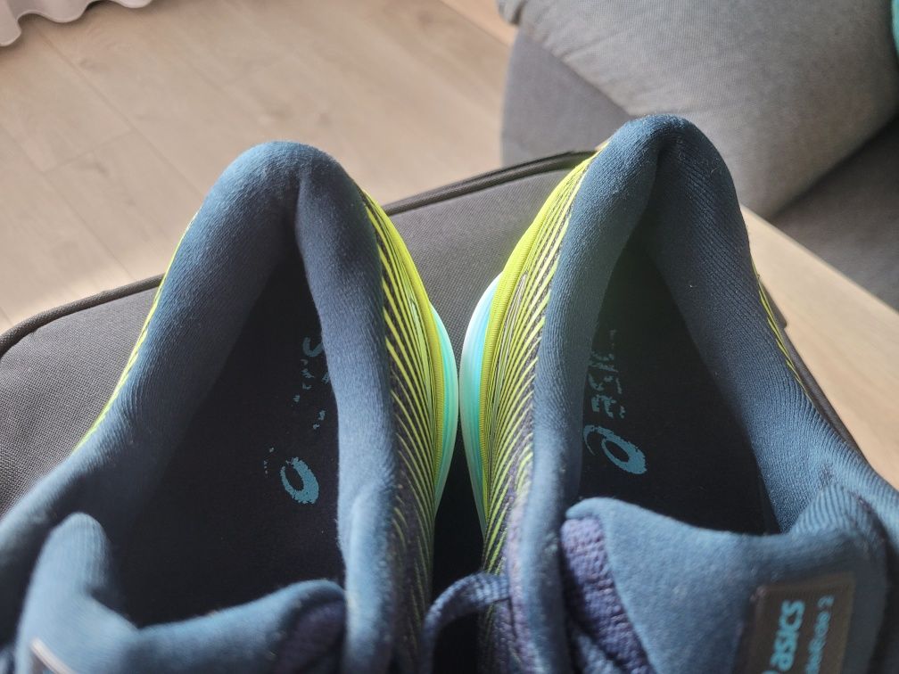 Buty ASICS GlideRide 2 w r. 46,5 do biegania Cena nowych to 669 zł!