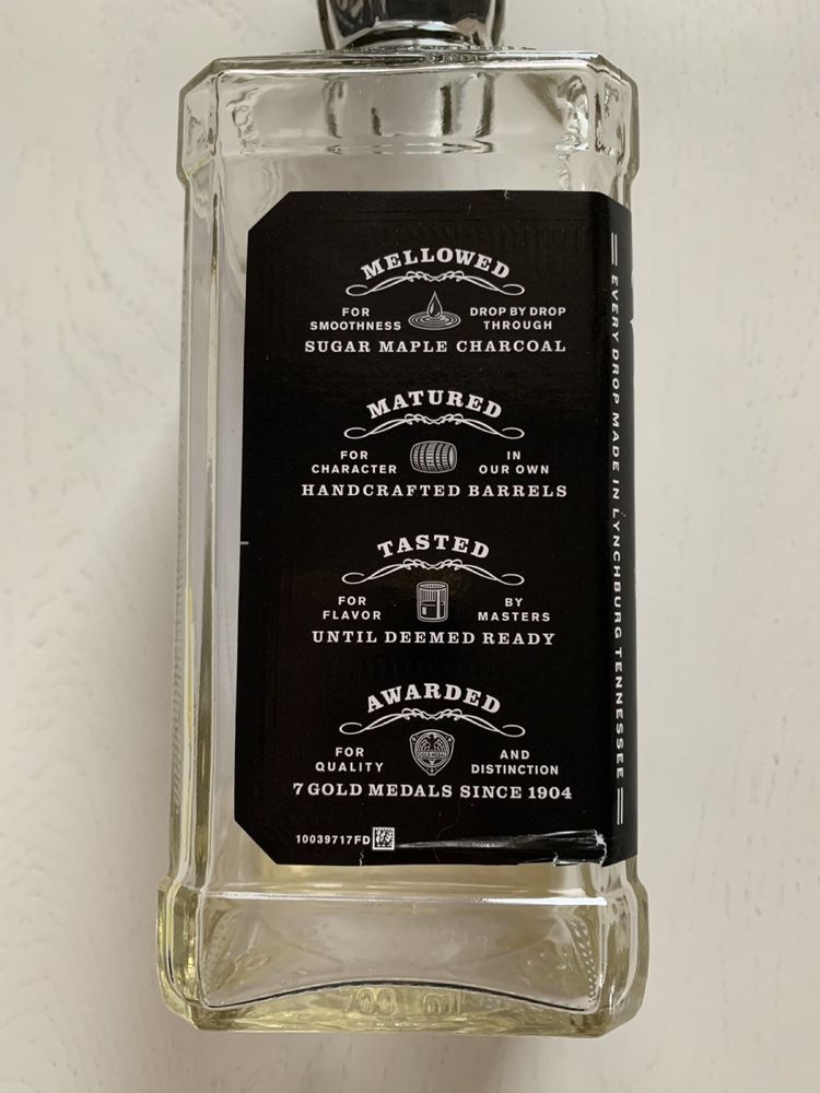 Пустая бутылка от виски Jack Daniels 0,7 л