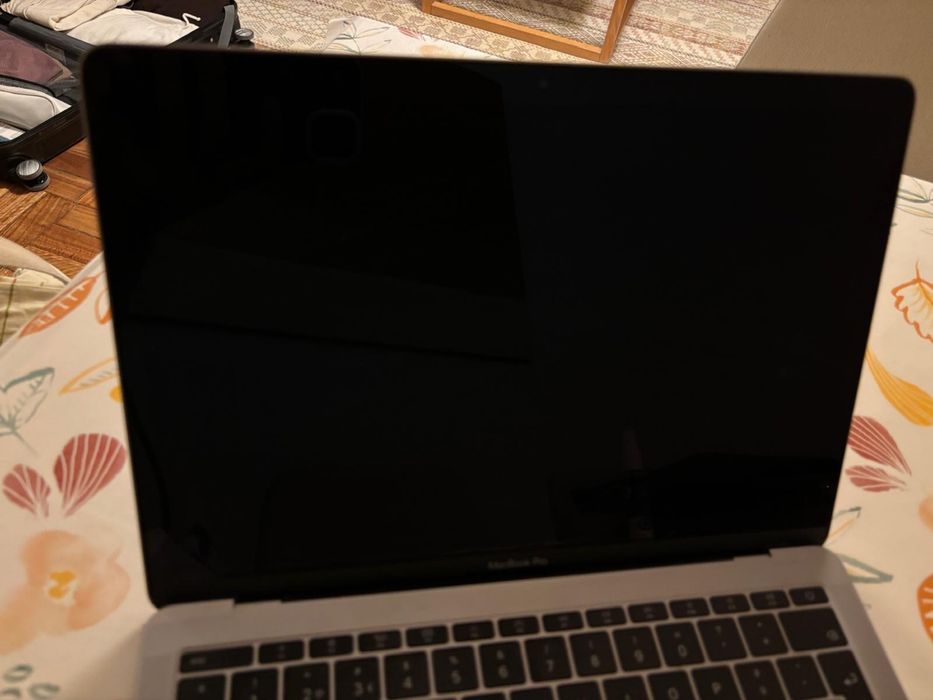 Apple MacBook Pro 13″ ( 2017) - em funcionamento