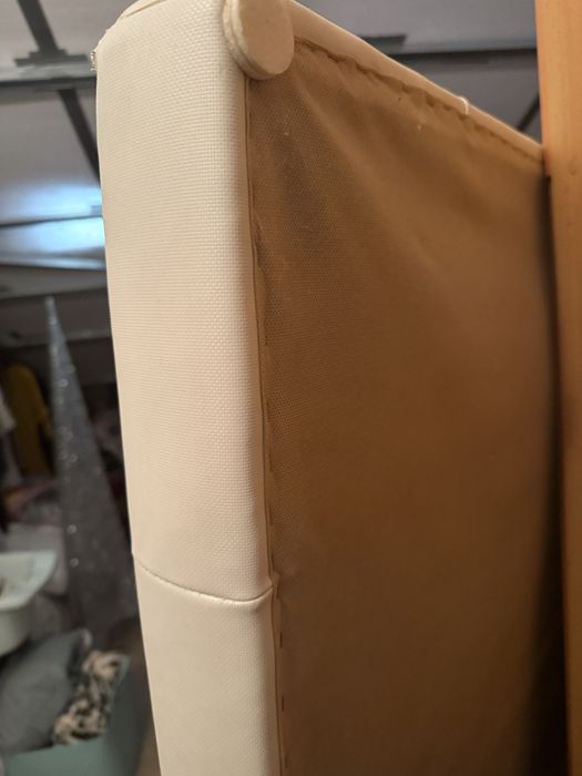 Cabeceira de cama branca