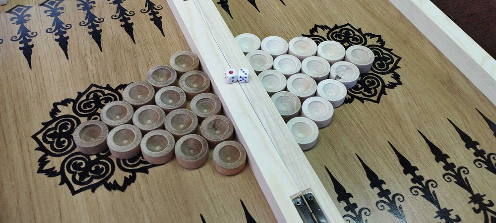 Нарди шашки. Розмір дошки 50 см